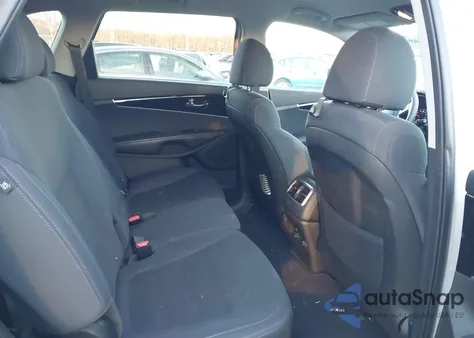 2019 Kia Sorento 3.3L Lx из США, поврежденный, VIN 5XYPG4A53KG576951